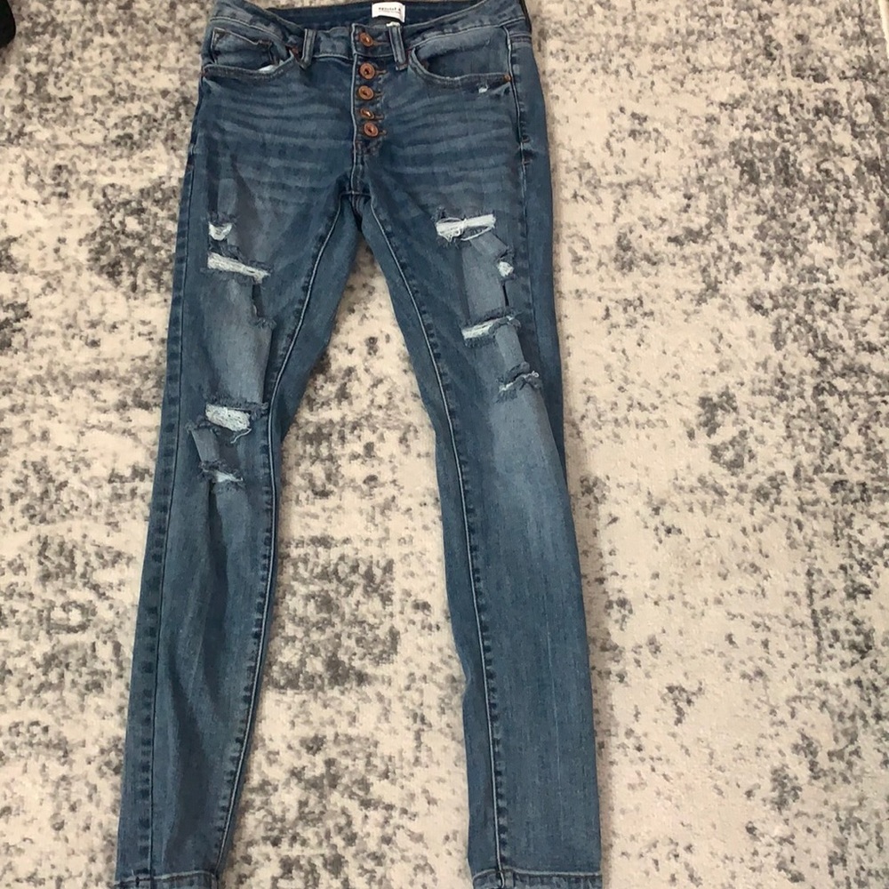 Light ripped skinny jeans